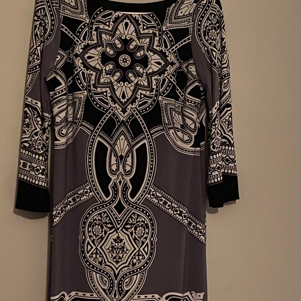 Dress - Picture 2 of 3